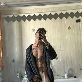 Accompagnatore gigolo FVS