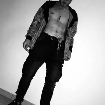 Accompagnatore gigolo Little.Daddy