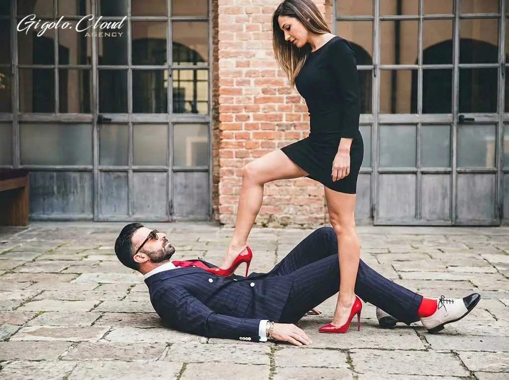 Il gigolo &egrave; davvero sottomesso? Dinamiche di potere e percezioni