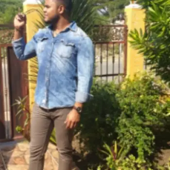 Accompagnatore gigolo Moreno21