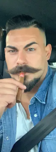 Accompagnatore gigolo Danny
