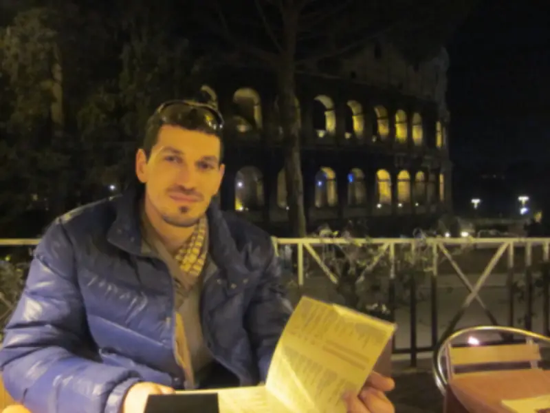 Accompagnatore gigolo Paul Nicolaie