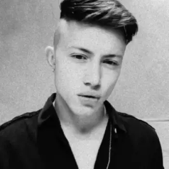 Accompagnatore gigolo Alex98