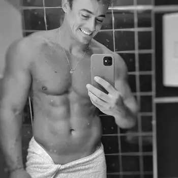 Accompagnatore gigolo Tony