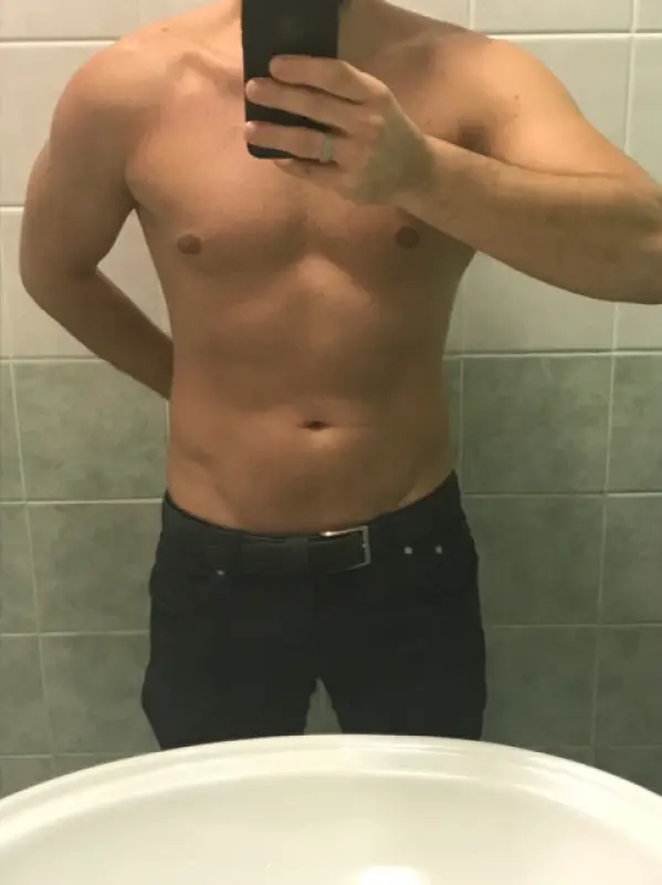 Gigolo giovanissimo per donne