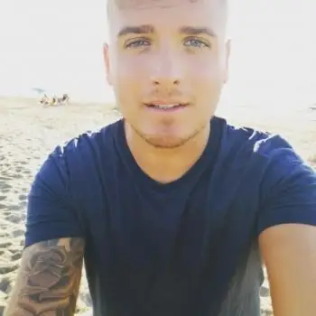 Accompagnatore gigolo Pako90