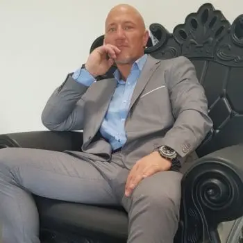 Accompagnatore gigolo Tomasz