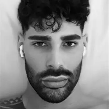 Accompagnatore gigolo Ryan Bale