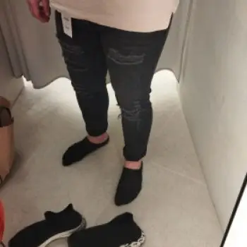 Accompagnatore gigolo Feddydena