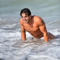 Accompagnatore gigolo Adrien