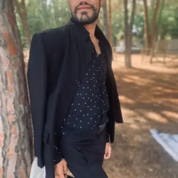 Accompagnatore gigolo Mrniky