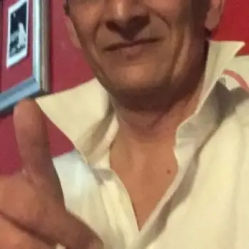 Accompagnatore gigolo Paolo