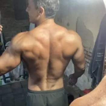 Accompagnatore gigolo Tony