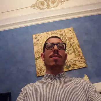 Accompagnatore gigolo Chanel