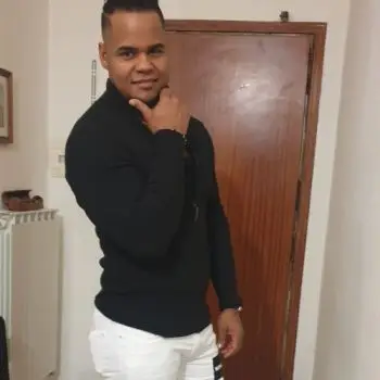 Accompagnatore gigolo Moreno21