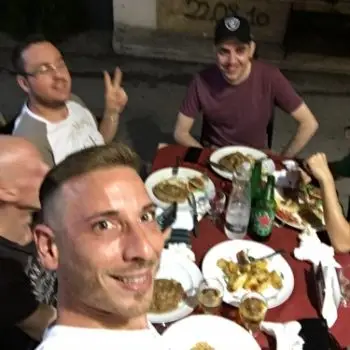 Accompagnatore gigolo Leonida31