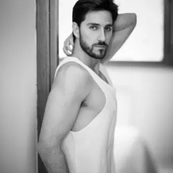 Accompagnatore gigolo Kris