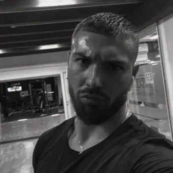 Accompagnatore gigolo Erman