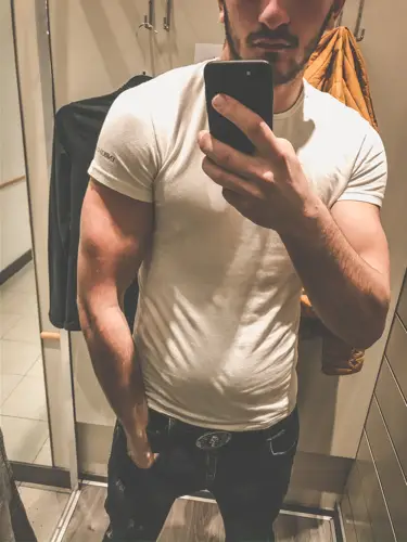 Accompagnatore gigolo Antonio69