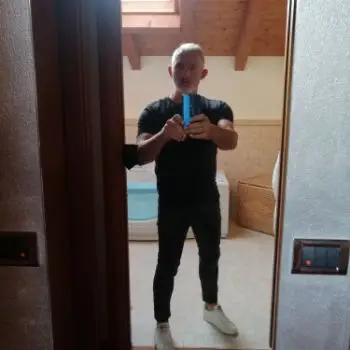 Accompagnatore gigolo Sultano73