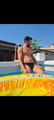 Accompagnatore gigolo Marcoperte