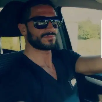 Accompagnatore gigolo Loryn