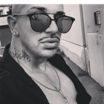 Accompagnatore gigolo Salvatore213