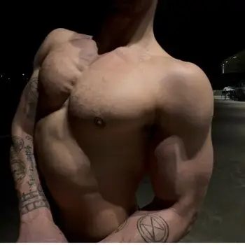 Accompagnatore gigolo Kikko 