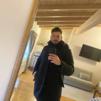 Accompagnatore gigolo Summer