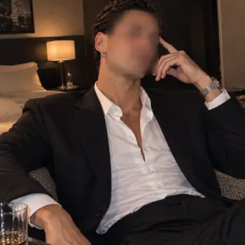 Accompagnatore gigolo Damian