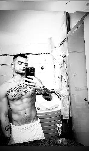 Accompagnatore gigolo Alex