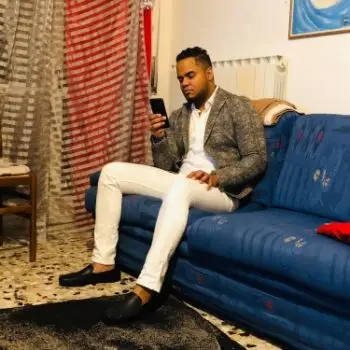 Accompagnatore gigolo Moreno21