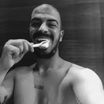 Accompagnatore gigolo Luigimuci