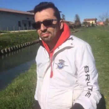 Accompagnatore gigolo Luci
