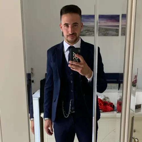 Accompagnatore gigolo Mark94