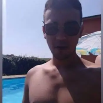 Accompagnatore gigolo Arbi