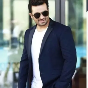 Accompagnatore gigolo Simone