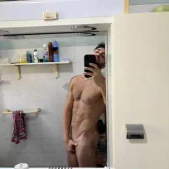 Accompagnatore gigolo Adamo