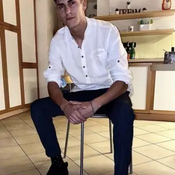 Accompagnatore gigolo Dondodo