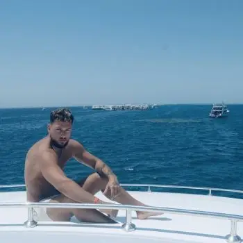 Accompagnatore gigolo Cirovisconti