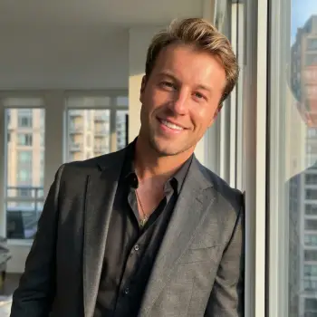 Accompagnatore gigolo Brad