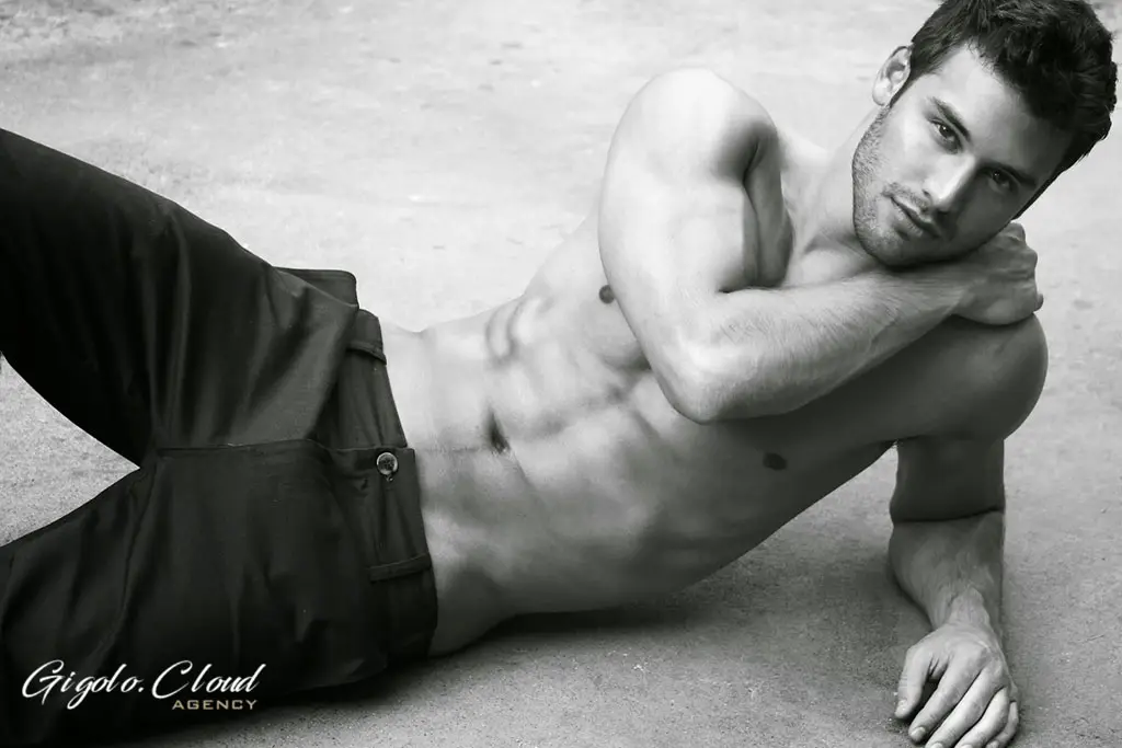 Gigolo giovane | Perch&eacute; chiamarlo