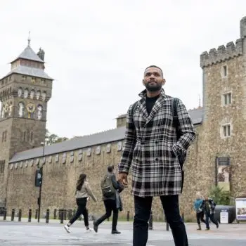 Accompagnatore gigolo Amz