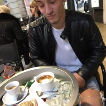 Accompagnatore gigolo Matthew98