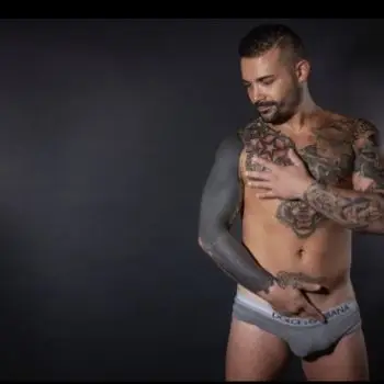 Accompagnatore gigolo Simo17