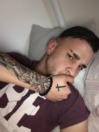 Accompagnatore gigolo Cirolui