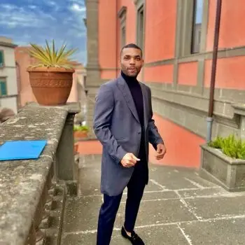 Accompagnatore gigolo Amz