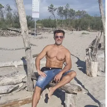 Accompagnatore gigolo Eros