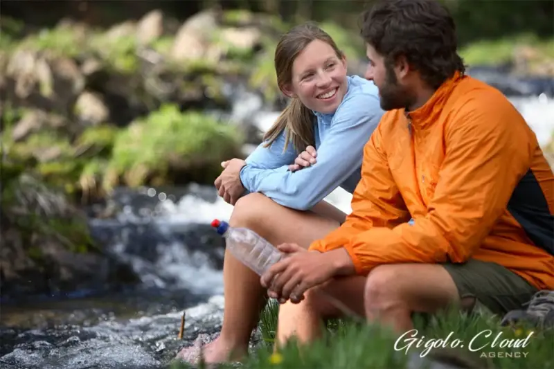 Il nuovo volto dei gigolo: oltre il sesso, consiglieri e compagni per ogni occasione