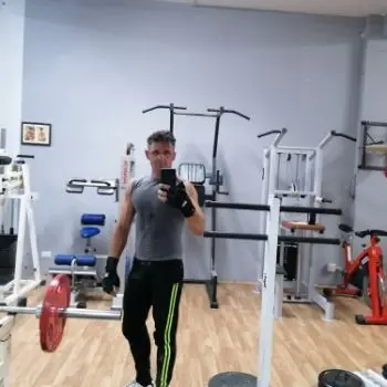 Accompagnatore gigolo Roby20